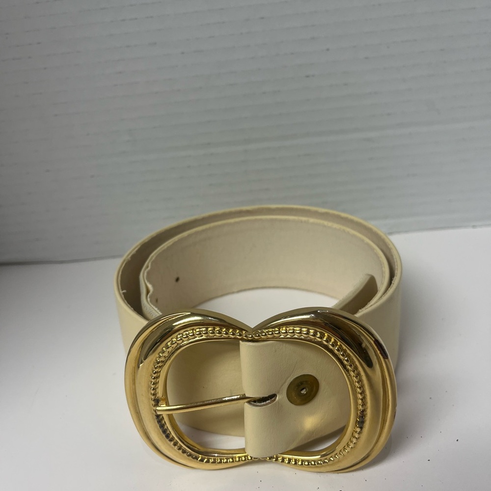 Vintage St. John Cream Leather Belt w Gold Buckle Sz Small 28” Old Money Classic
